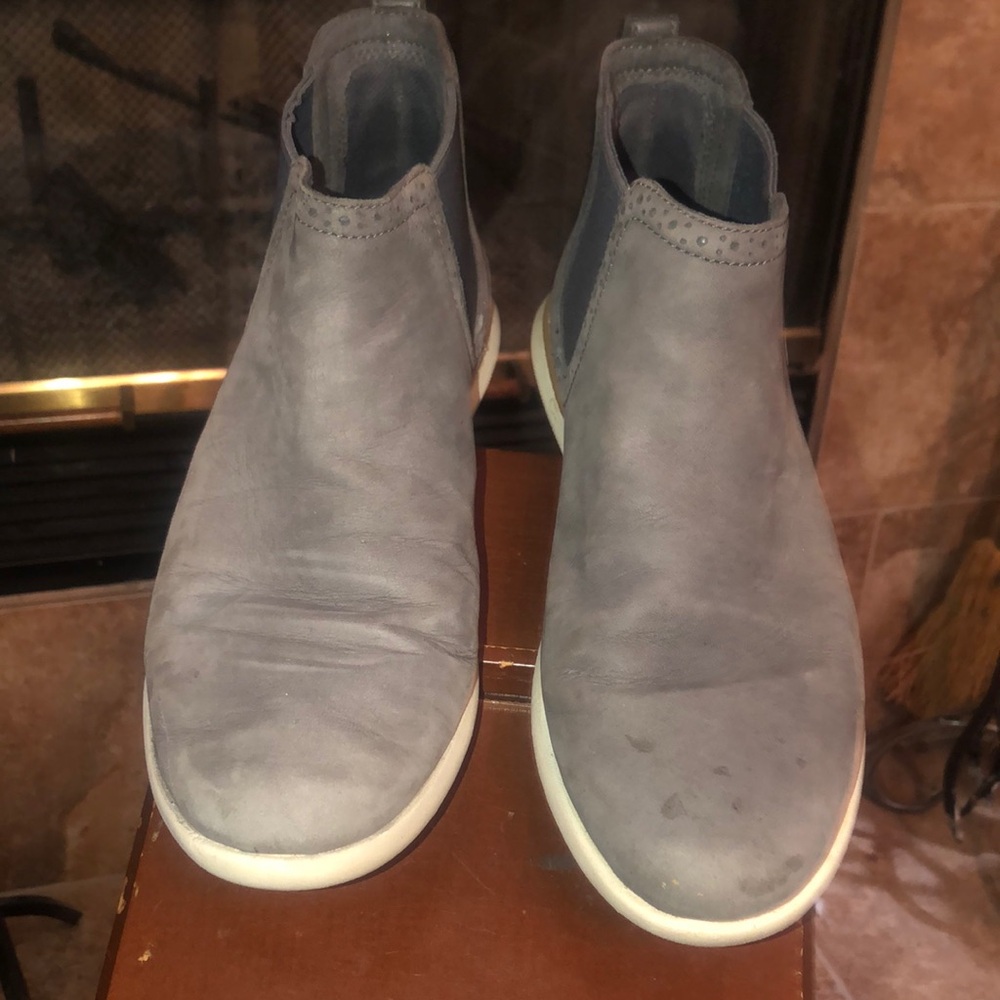 Timberland Gray ankle booties lightweight Size 8.5.